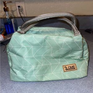 This is a teal lome lunch bag.